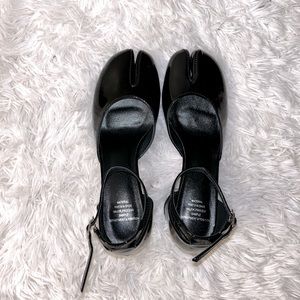 unsigned tabi Mary janes